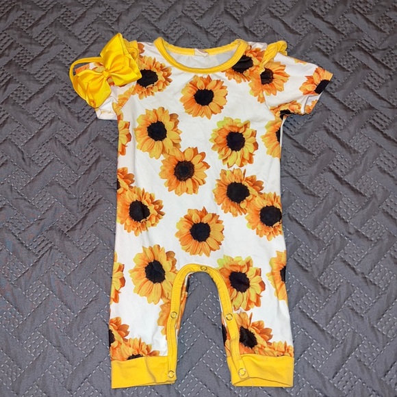 Baby girl clothes - Picture 1 of 4